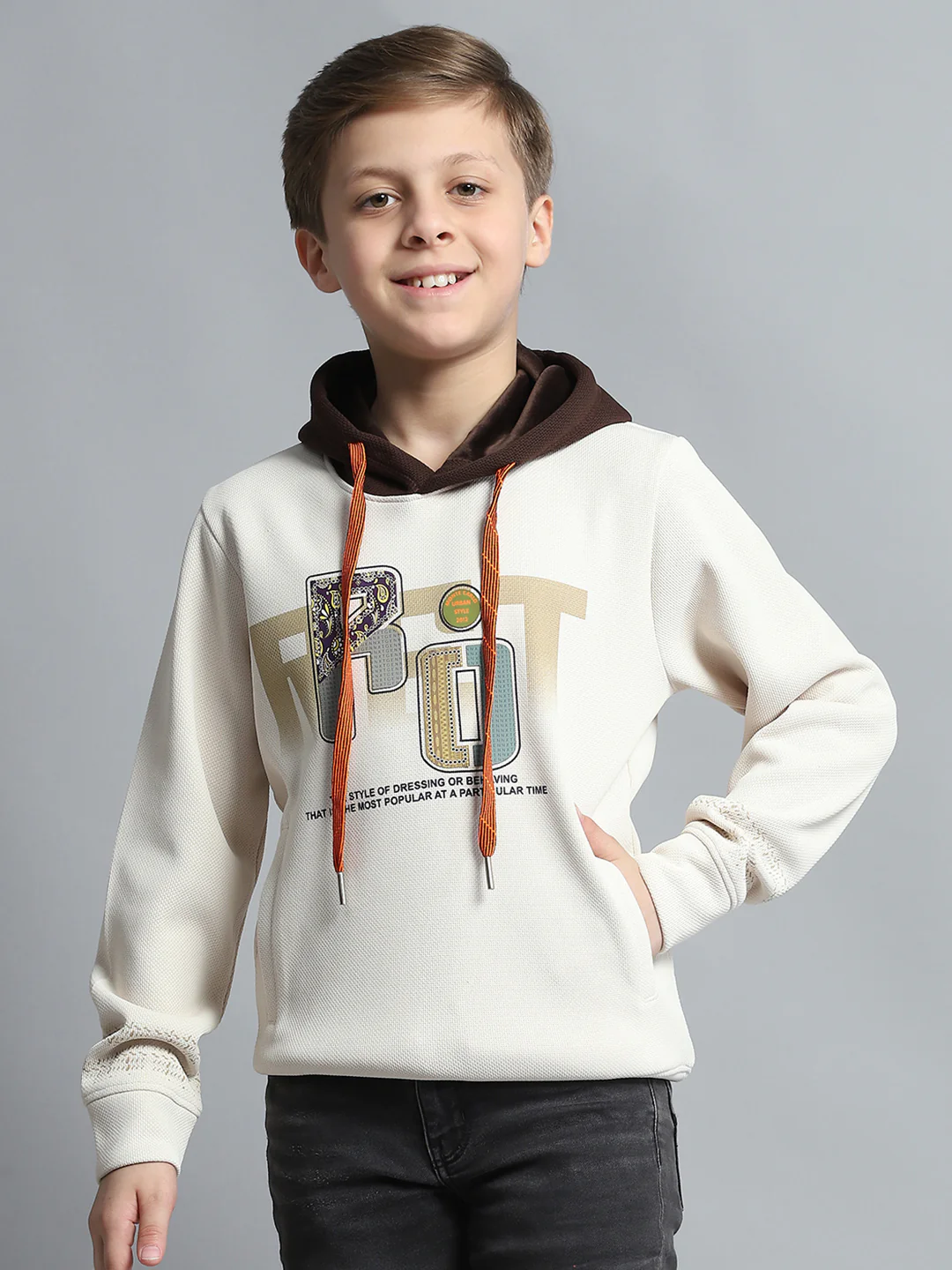 Boys Off White Printed Hooded Full Sleeve Sweatshirt