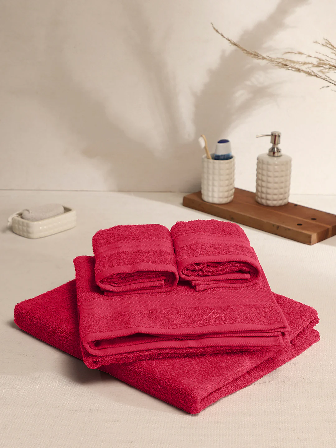 Dark Red Cotton Solid 380 GSM 2 Bath Towel & 2 Hand Towel