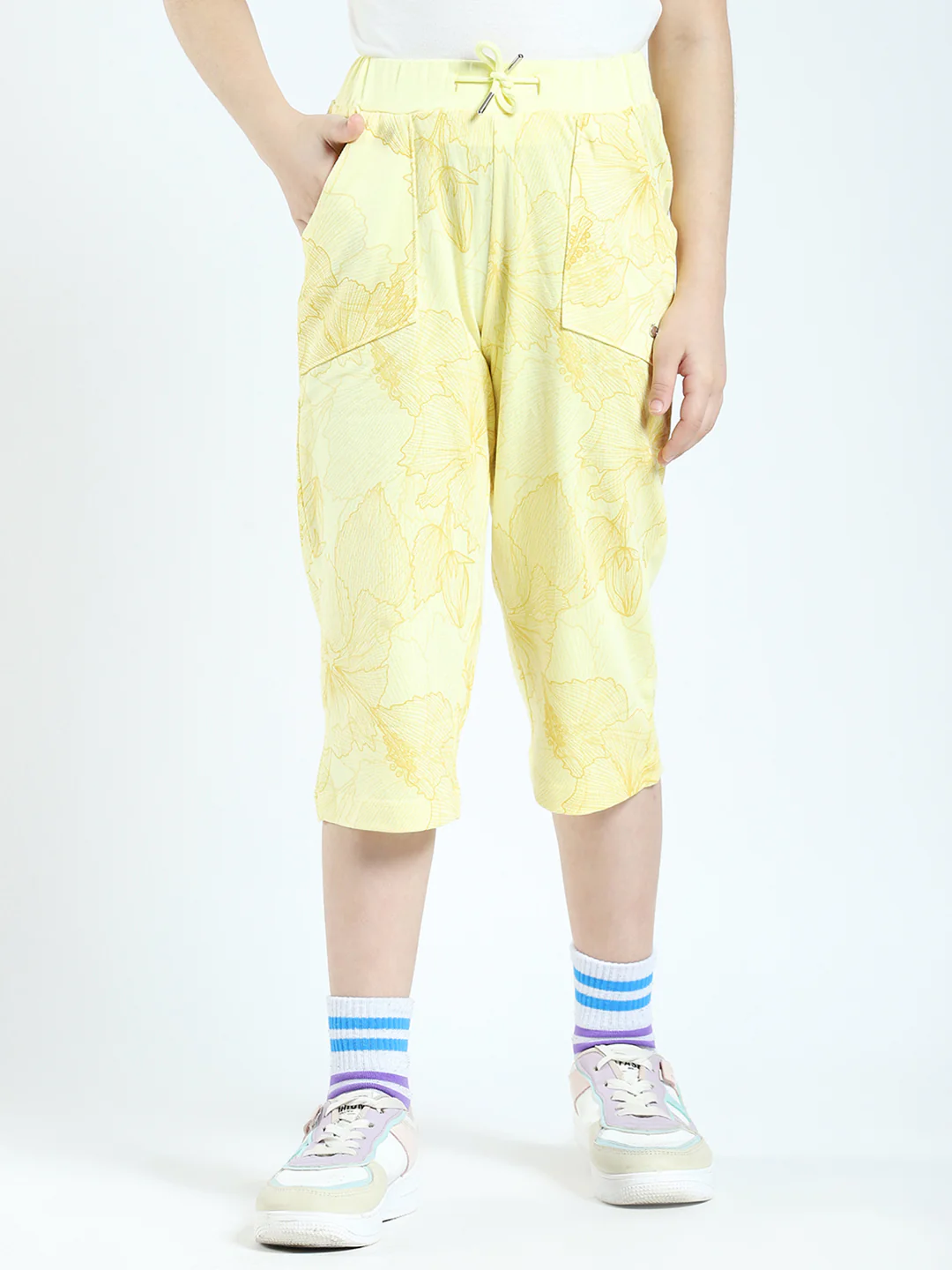 Girls Yellow Printed Regular Fit Capri