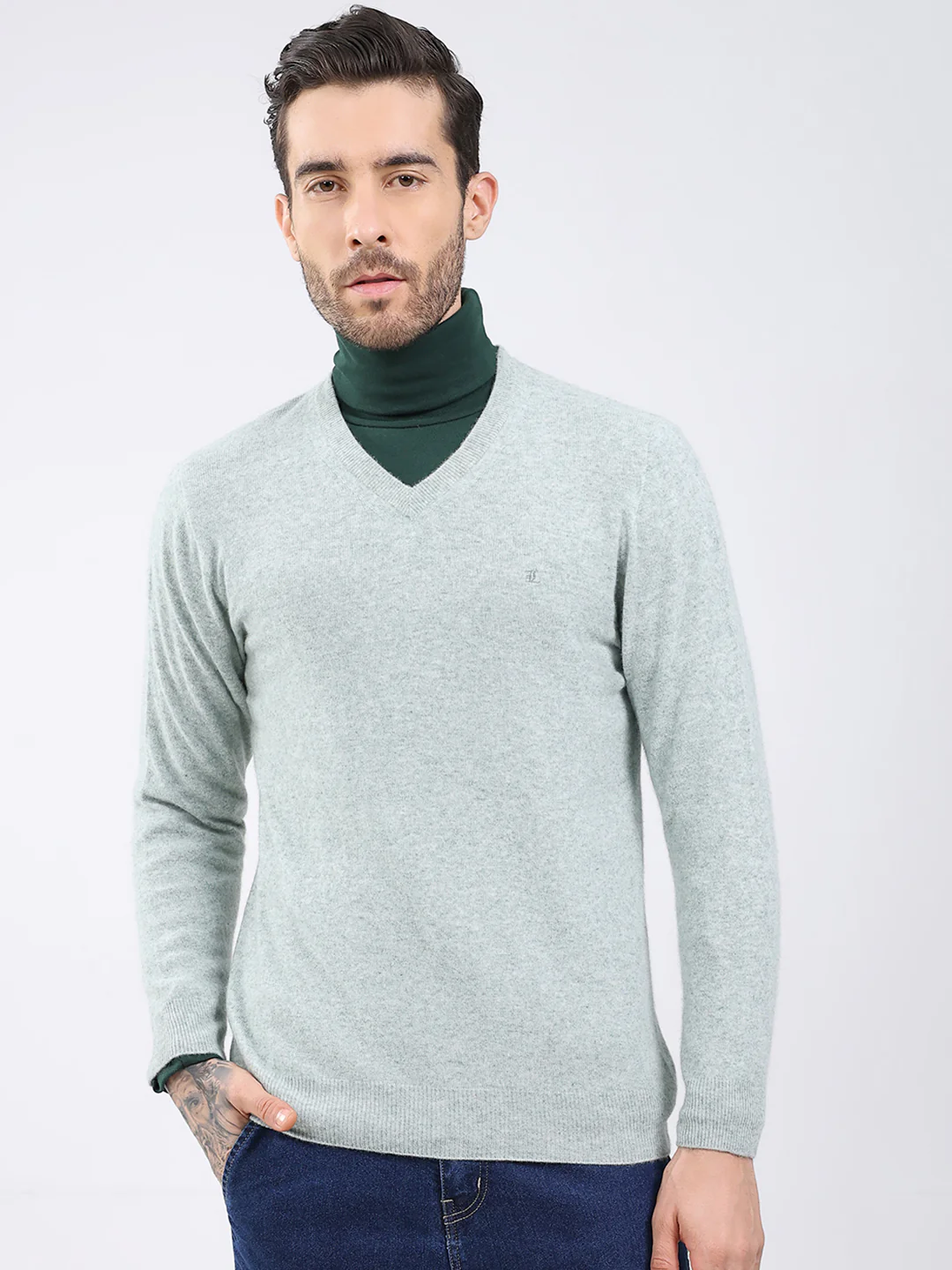 Luxuria Men Green Solid V Neck Full Sleeve Pullover