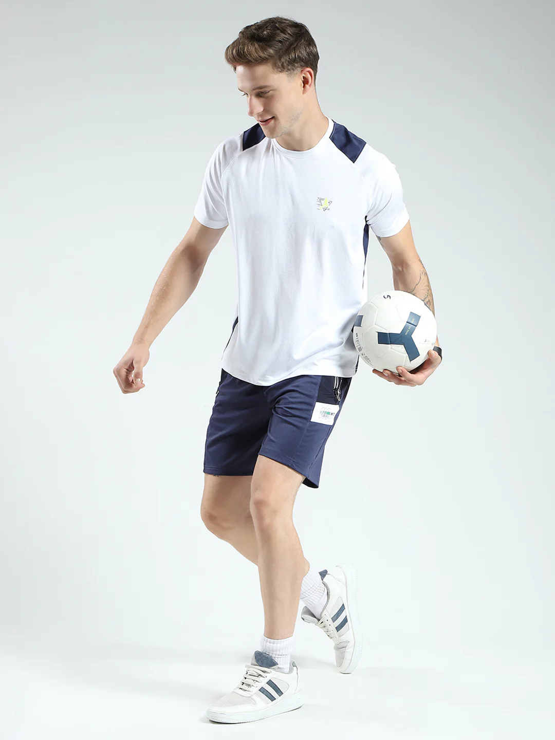 Men Blue Solid Round Neck Half Sleeve Bermuda Set - Image 2