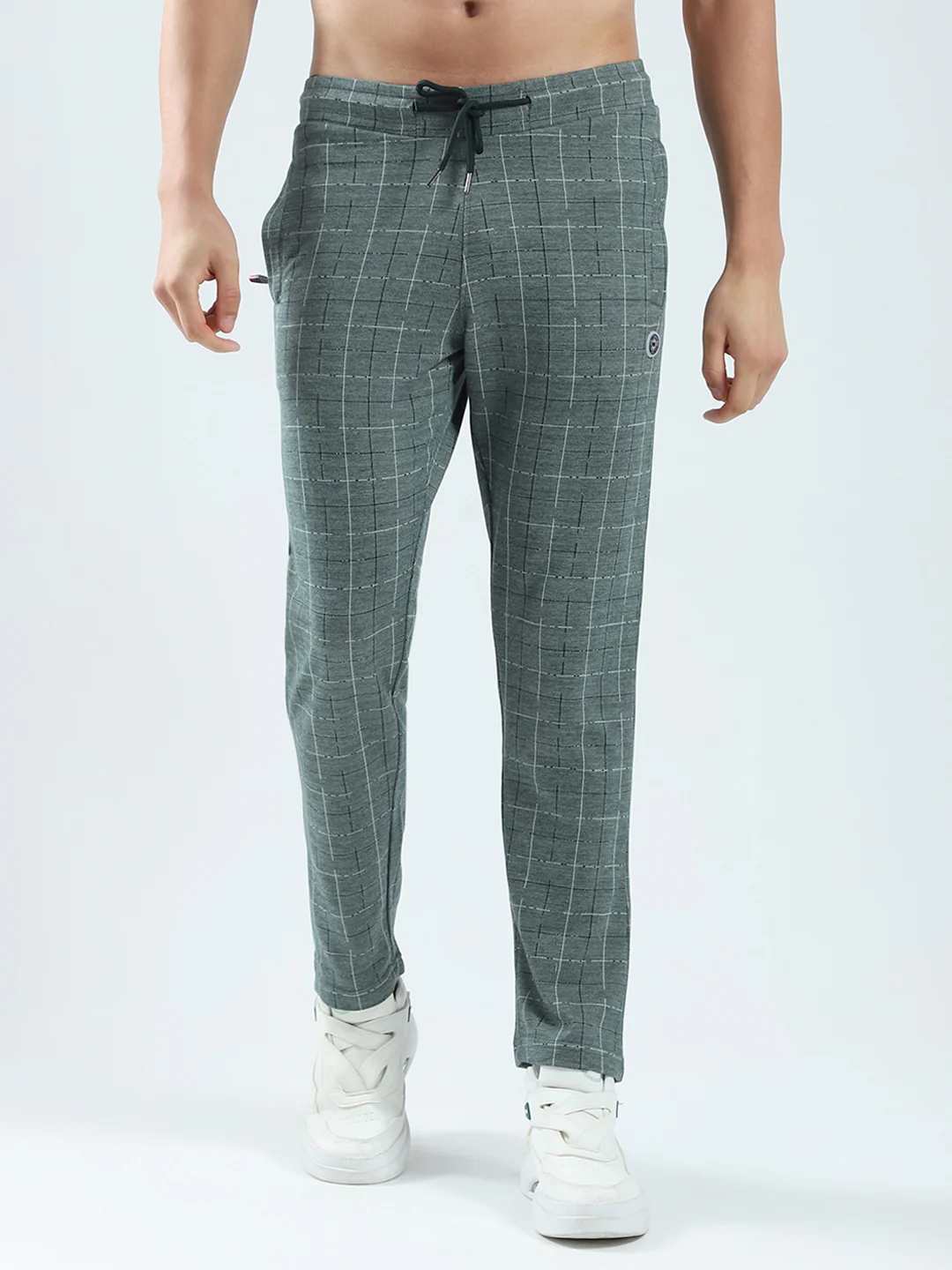 Men Green Solid Regular Fit Lower