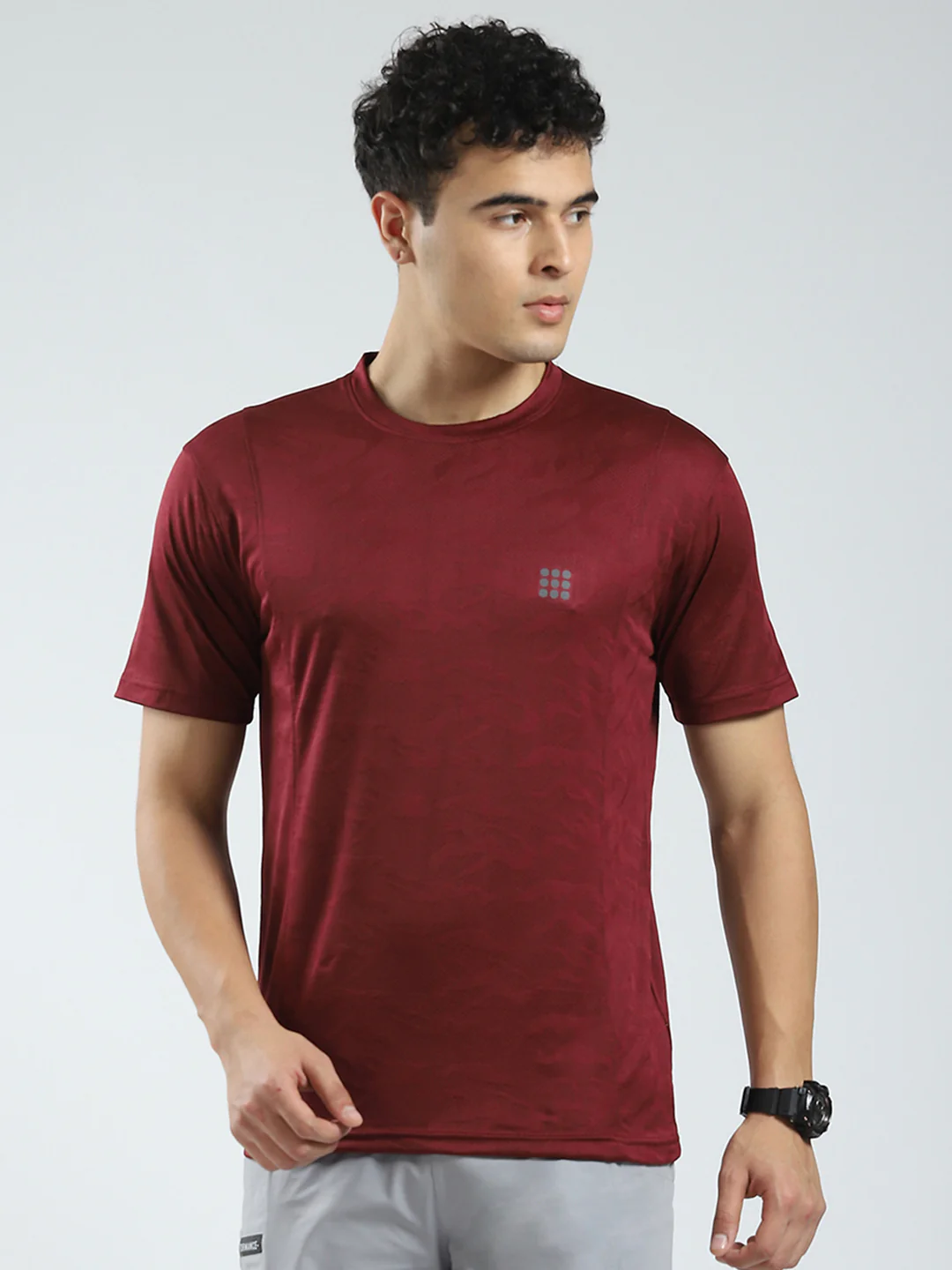 Rock.it Men Maroon Solid Round Neck Half Sleeve T-Shirt