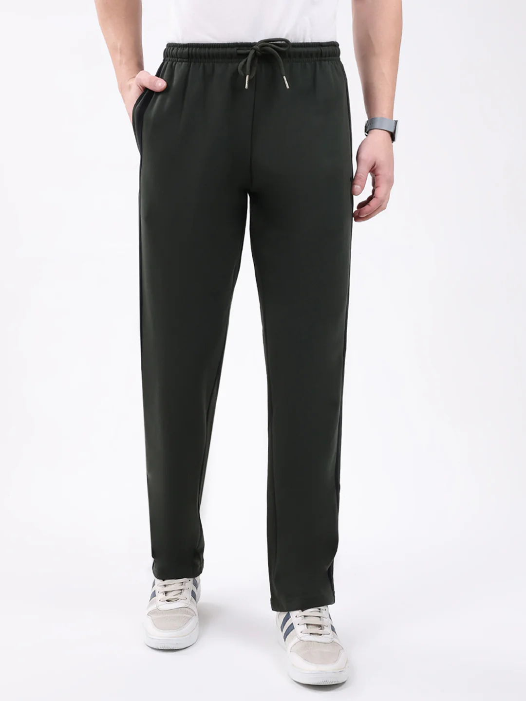 Men Olive Solid Regular Fit Winter Lower