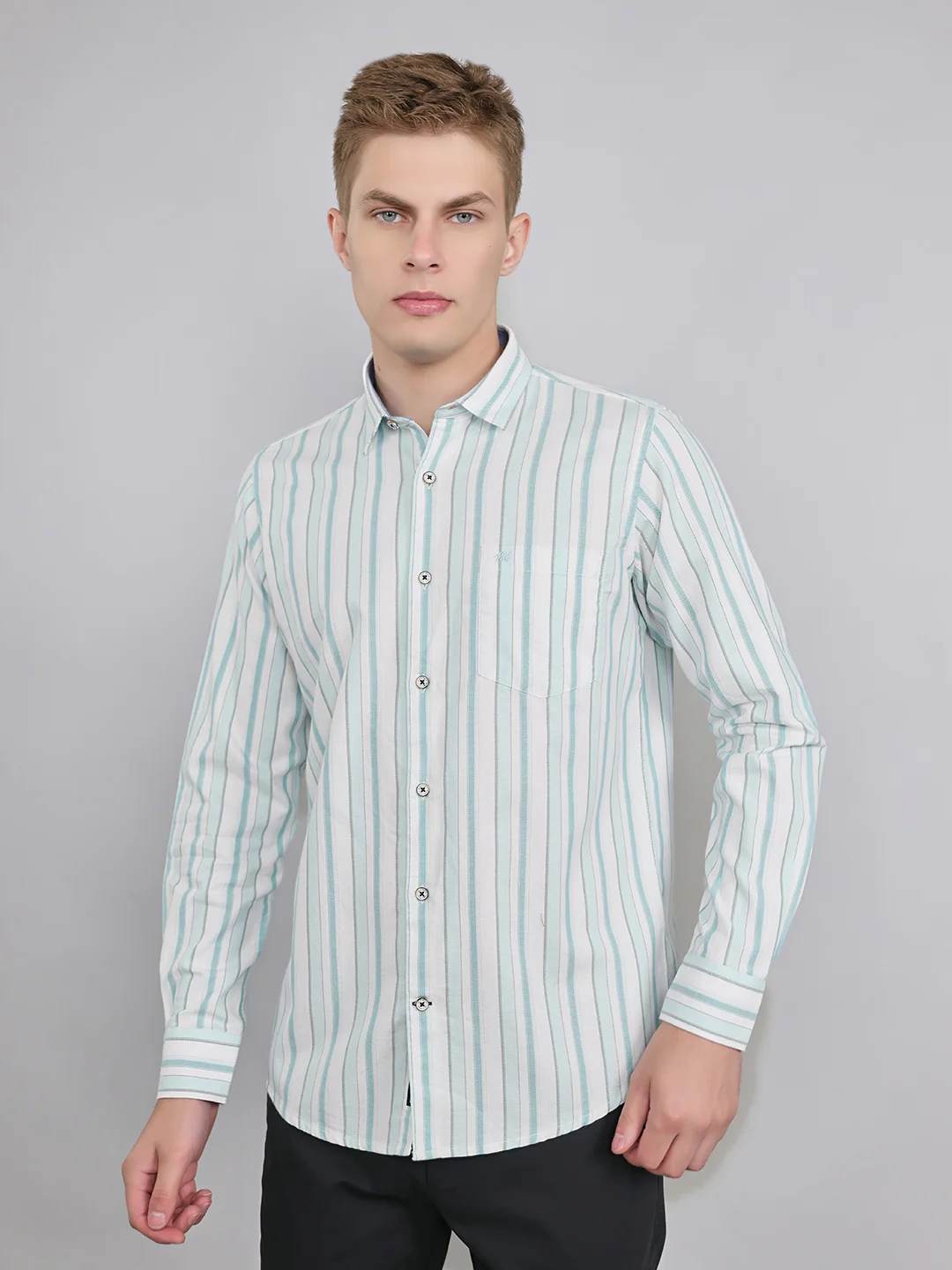 Men White Stripe Collar Full Sleeve Shirt