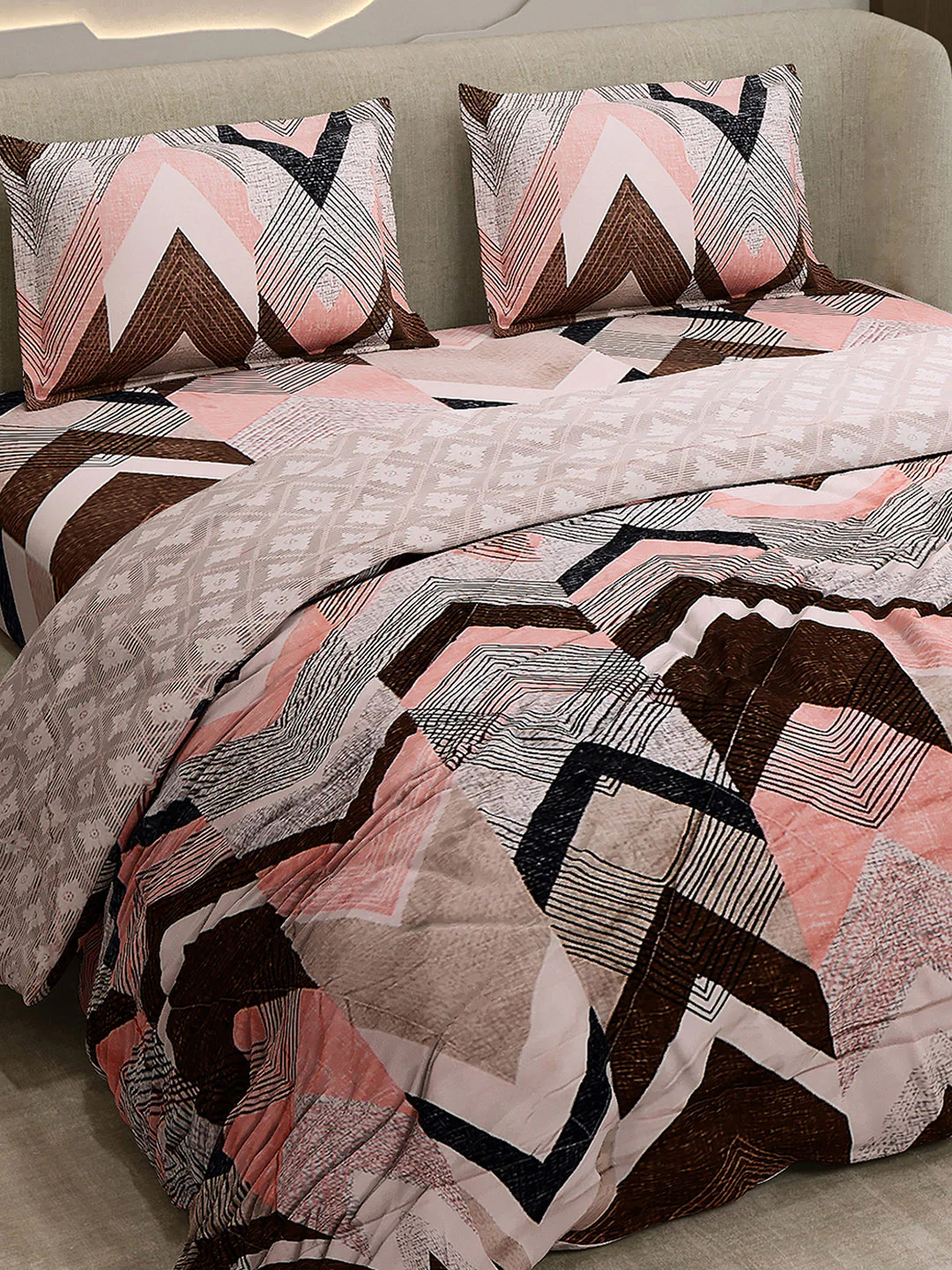 Printed Double Bed 130 GSM 4 Pc Bedding Set (1 Bedsheet, 1 AC Comforter & 2 Pillow Cover)