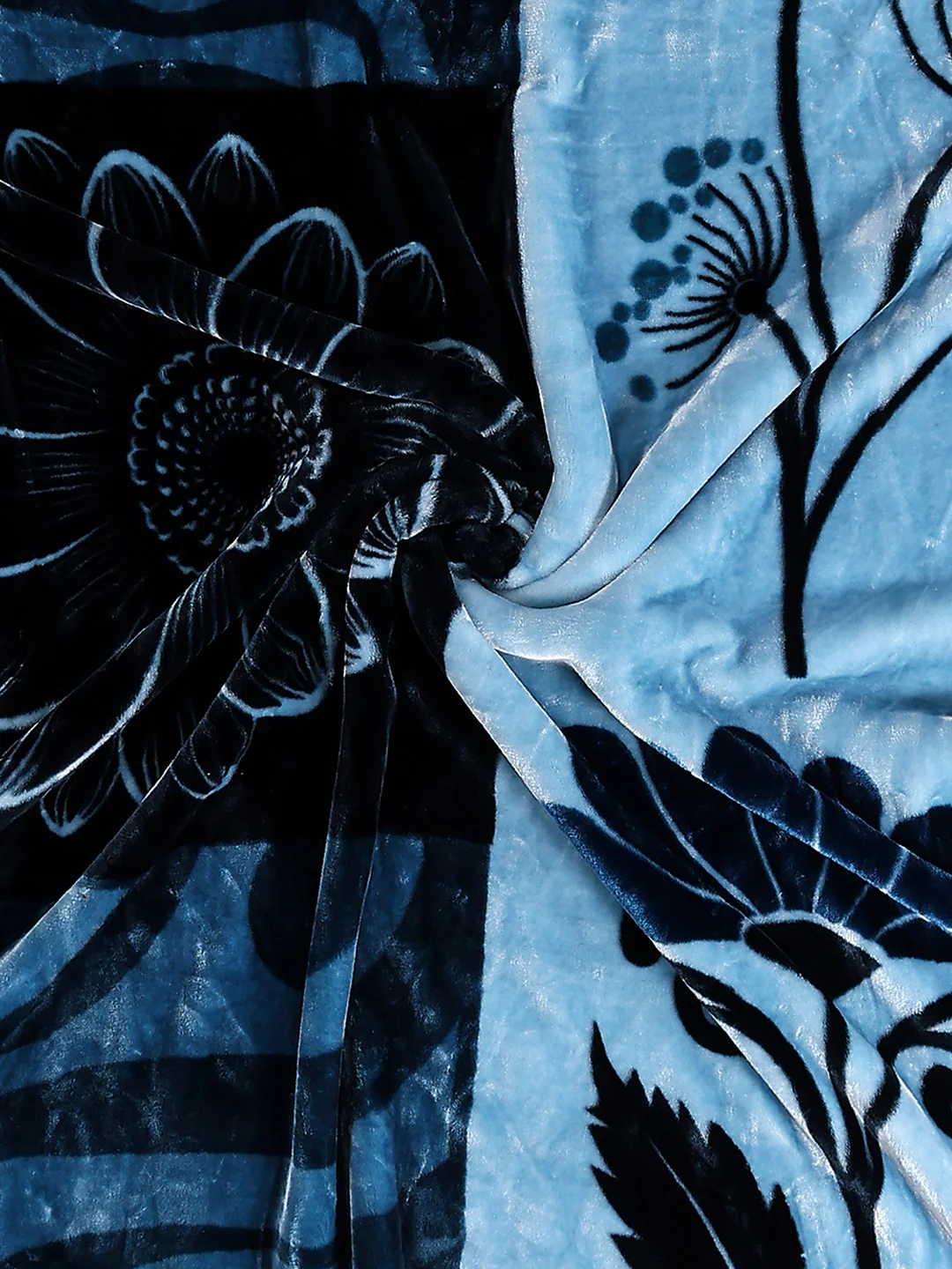 Printed Single Bed 2 Ply, 895 GSM Blanket for Heavy Winter - (Lavish Pvc) - Image 7