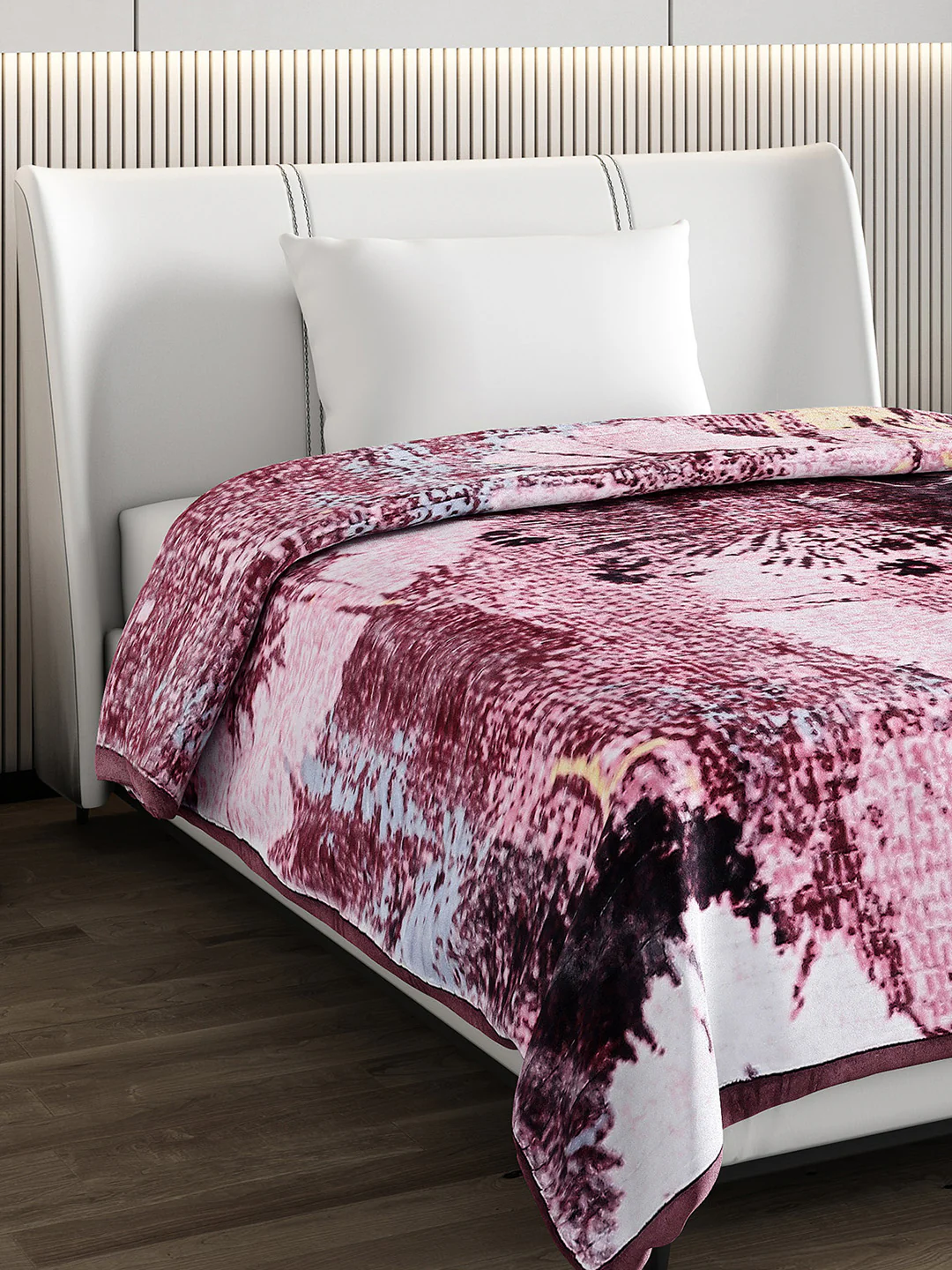 Printed Single Bed 965 GSM Blanket Marco 3 Ply (Weight 3.4 kg)
