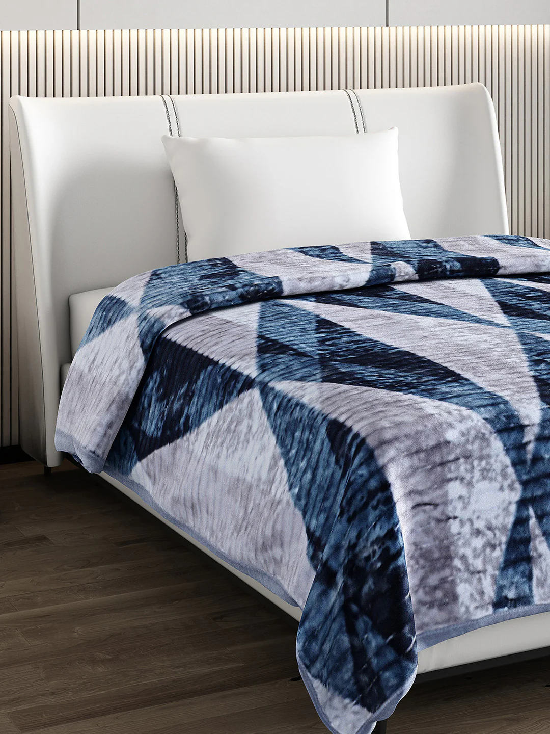 Printed Single Bed 965 GSM Blanket Marco 3 Ply (Weight 3.4 kg)
