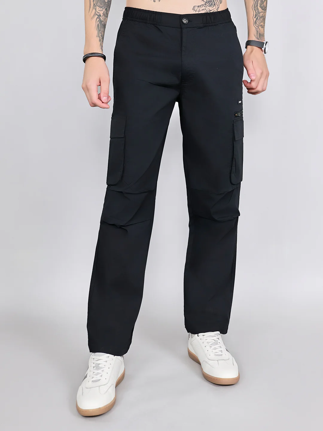 Rock.it Men Black Solid Regular Fit Cargo