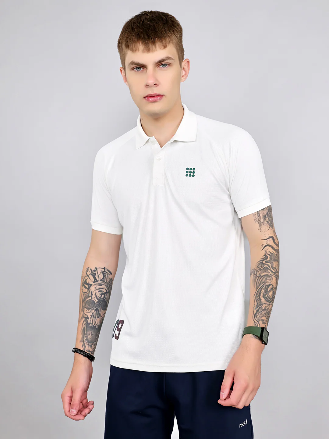 Rock.it Men White Solid Collar Half Sleeve T-Shirt