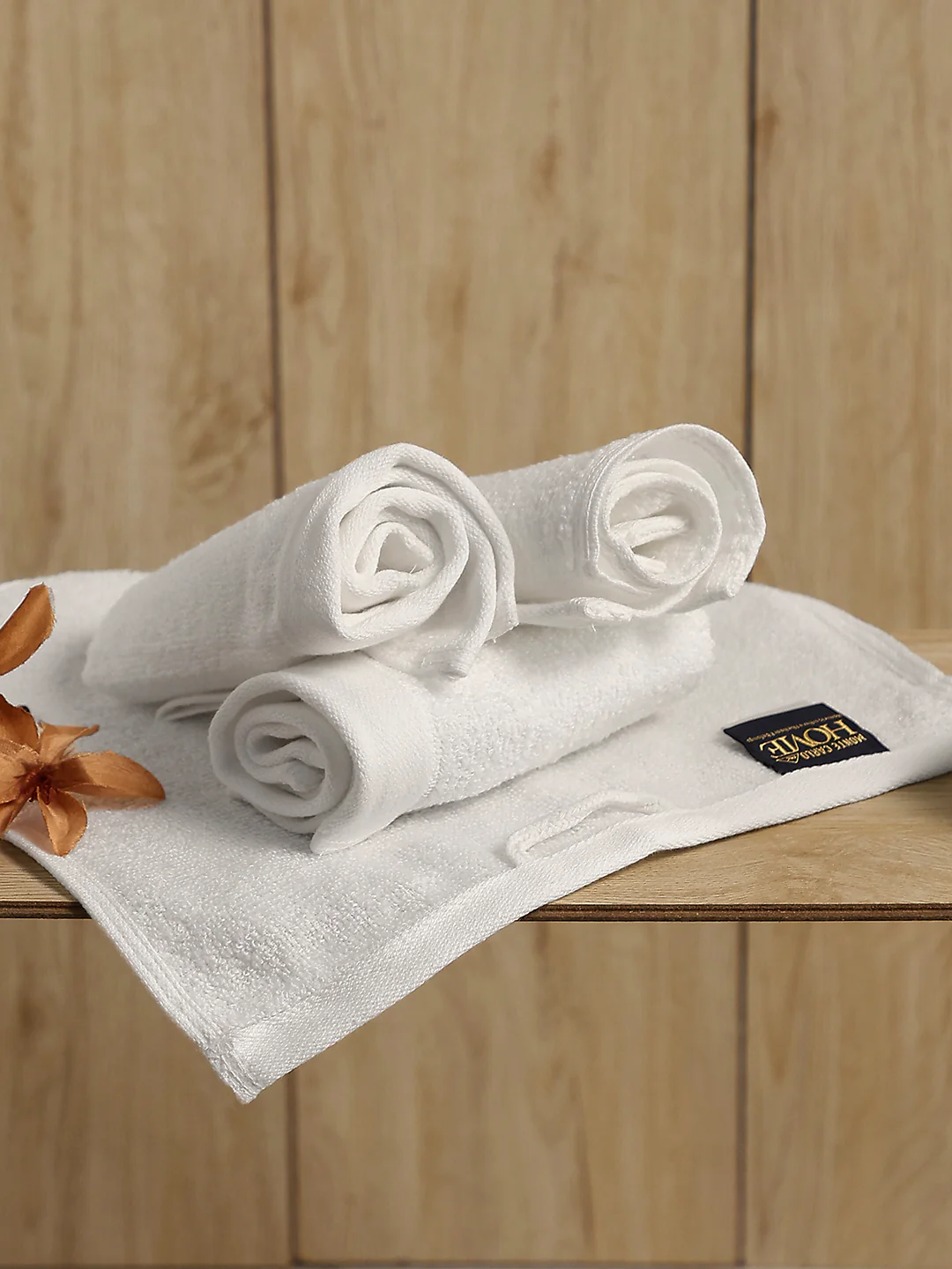 White Cotton Solid 600 GSM Face Towel (Pack of 4)