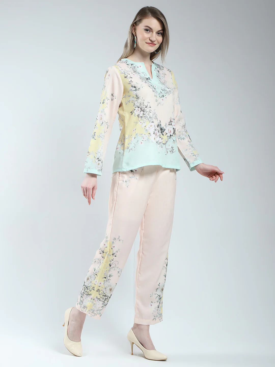 Women Beige Printed Round Neck Full Sleeve Cords Set - Image 4