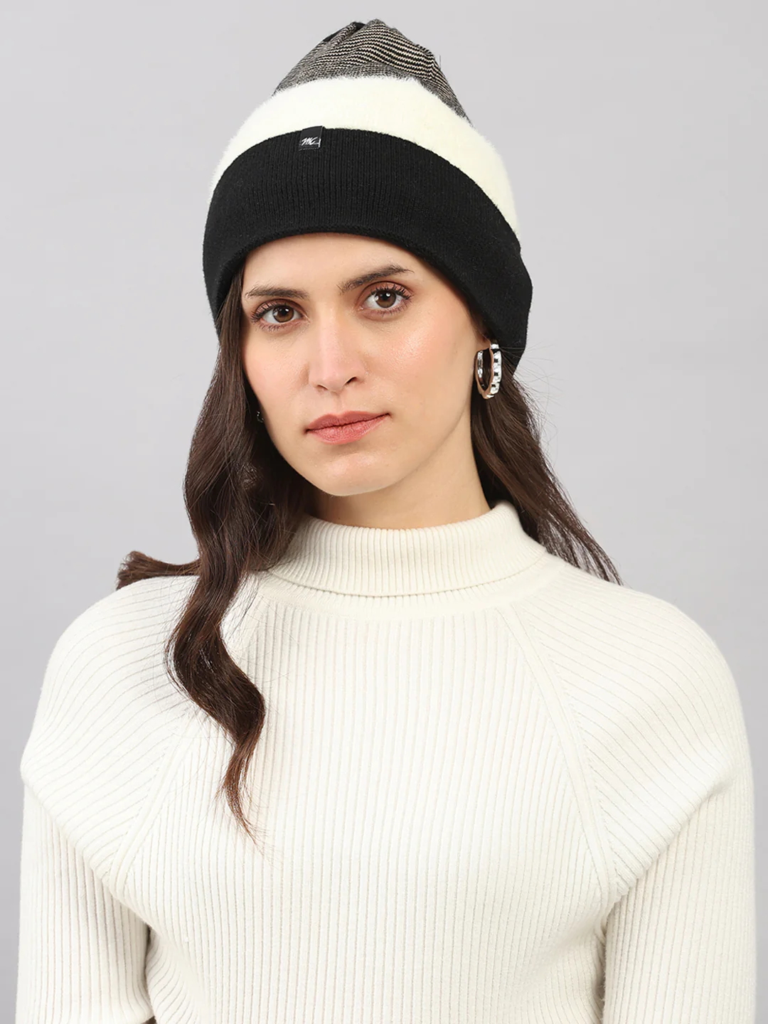Women Black Self Design Blend Wool Cap