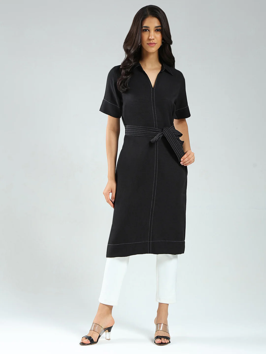 Women Black Solid Collar Half Sleeve Tunic