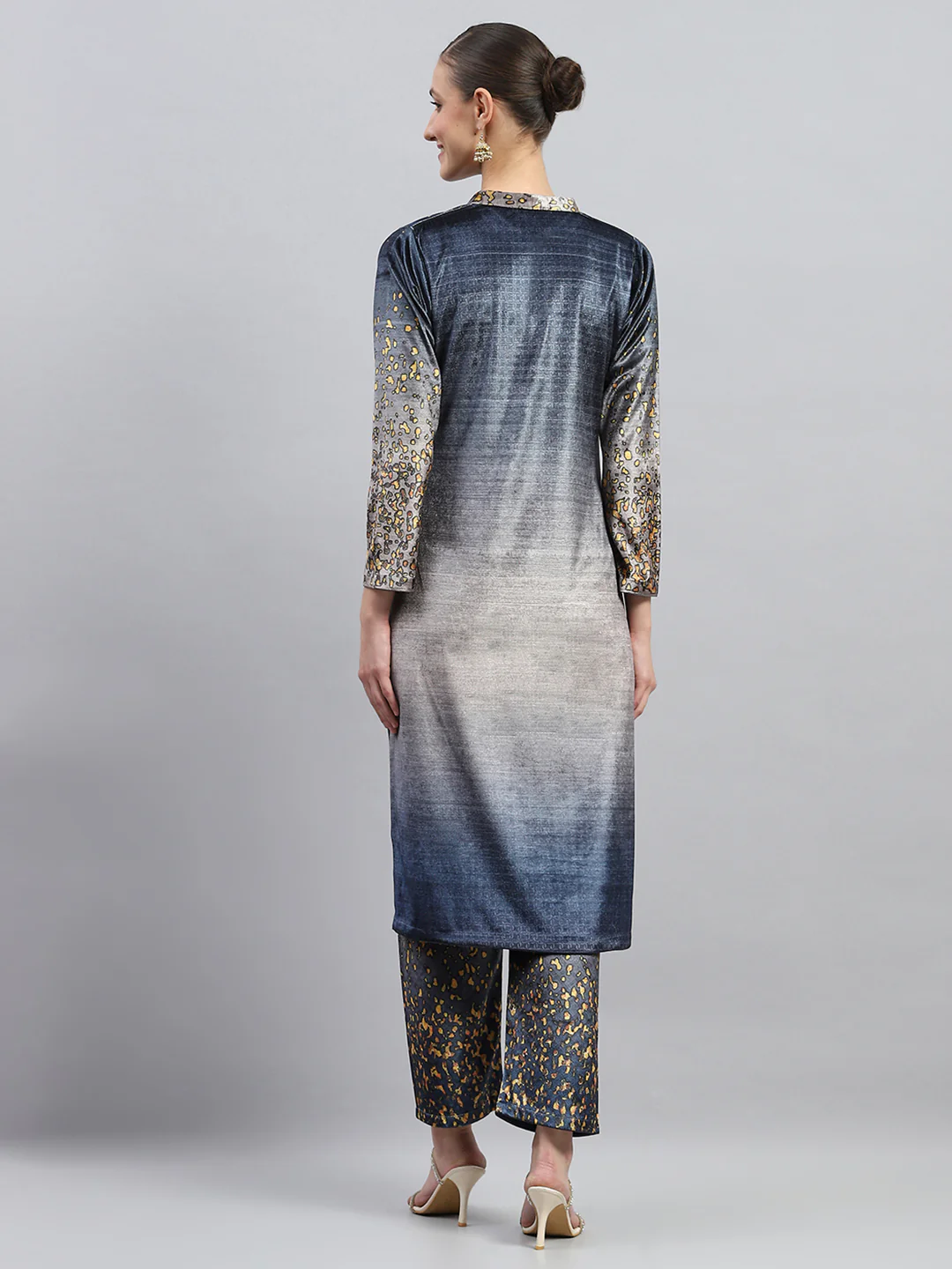 Women Blue Printed Round Neck Full Sleeve Kurti Set - Image 5