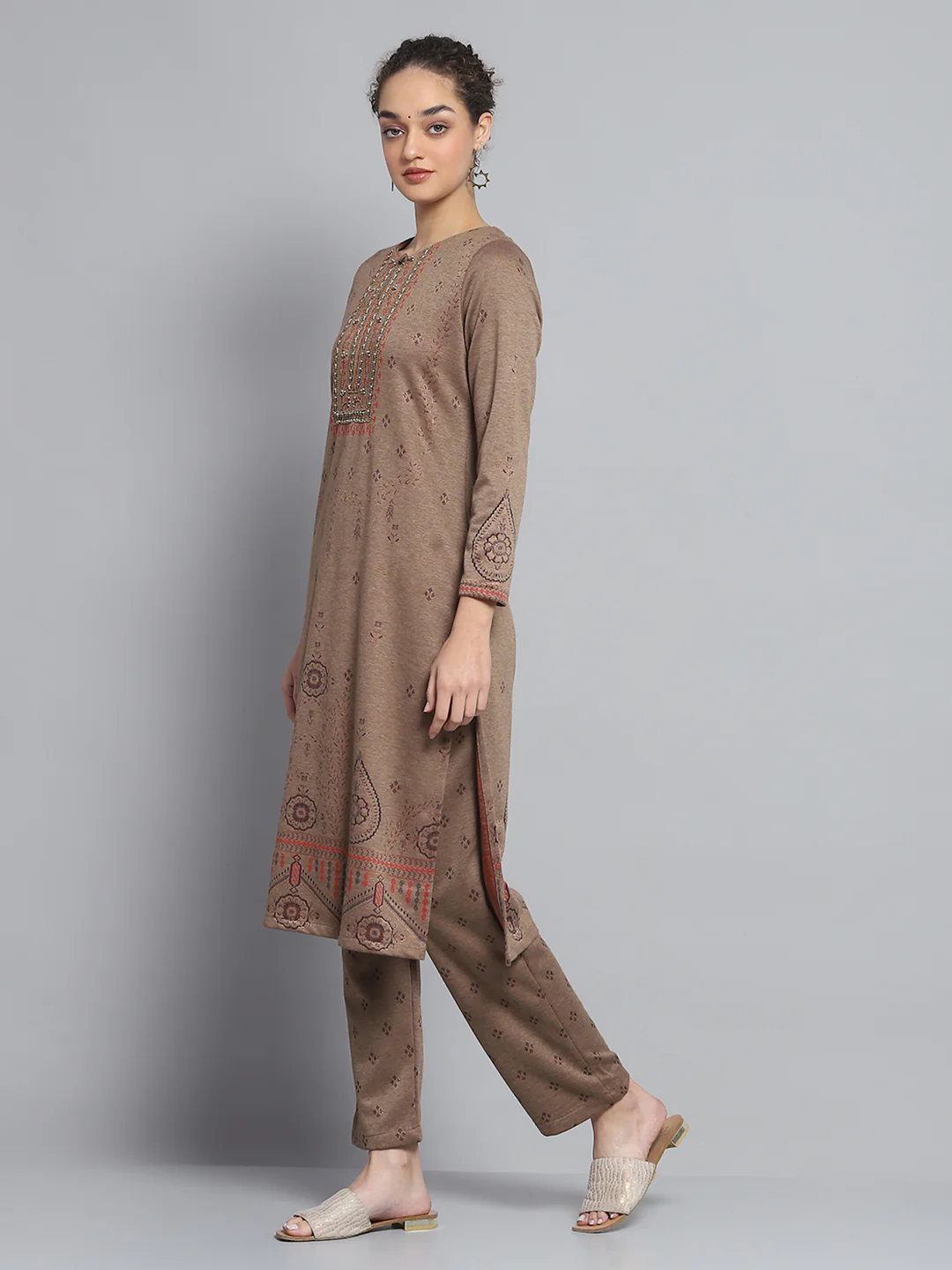 Women Brown Self Design Round Neck Full Sleeve Kurti Set for Winter - Image 3