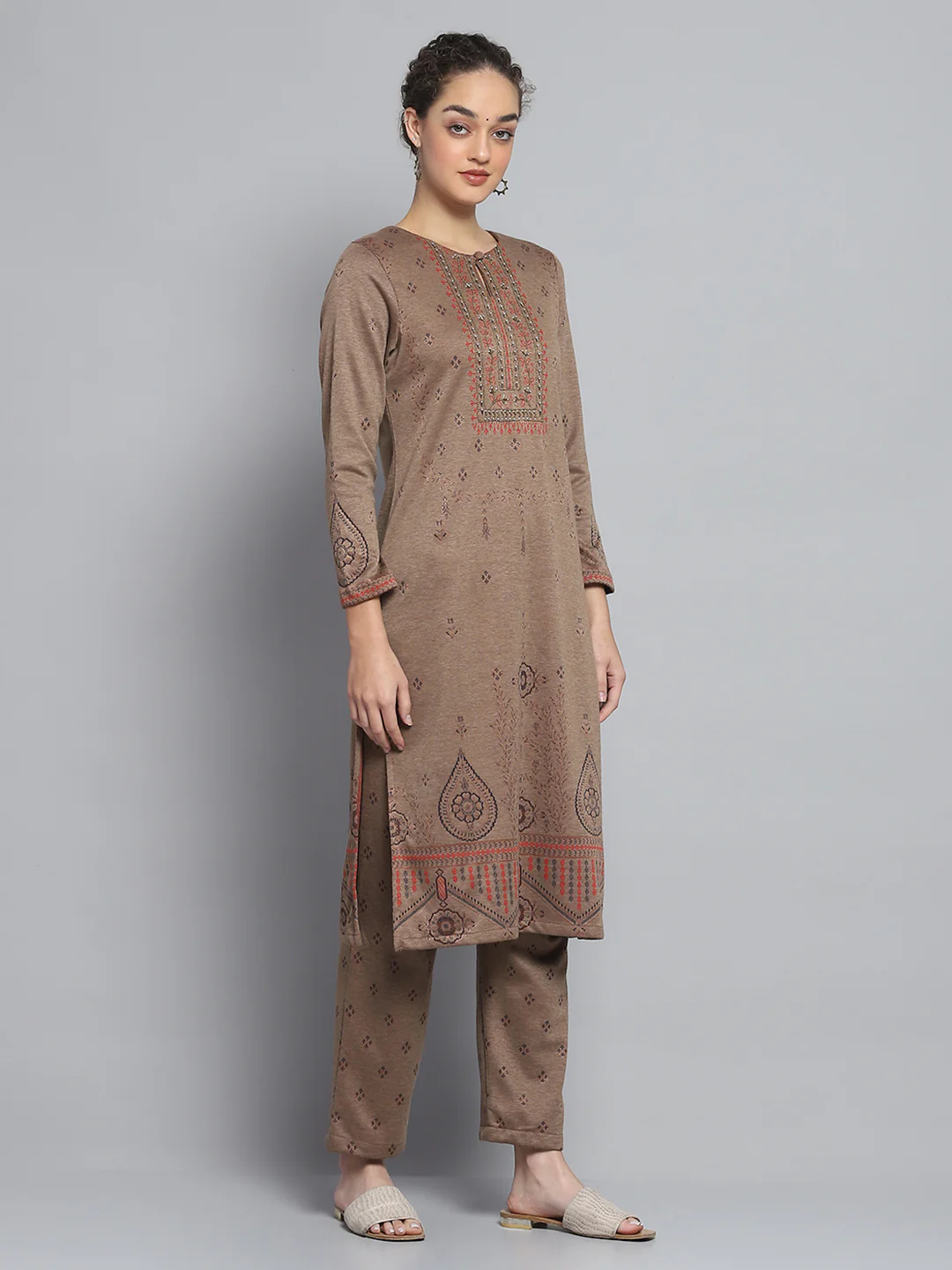 Women Brown Self Design Round Neck Full Sleeve Kurti Set for Winter - Image 4