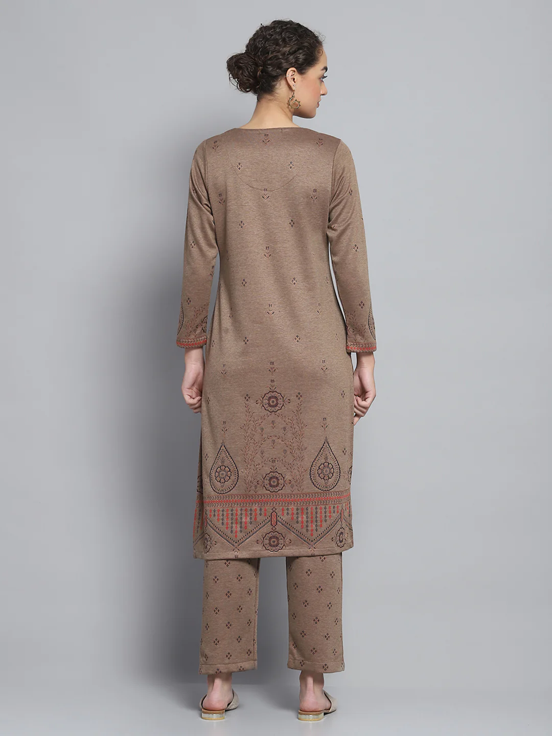 Women Brown Self Design Round Neck Full Sleeve Kurti Set for Winter - Image 5