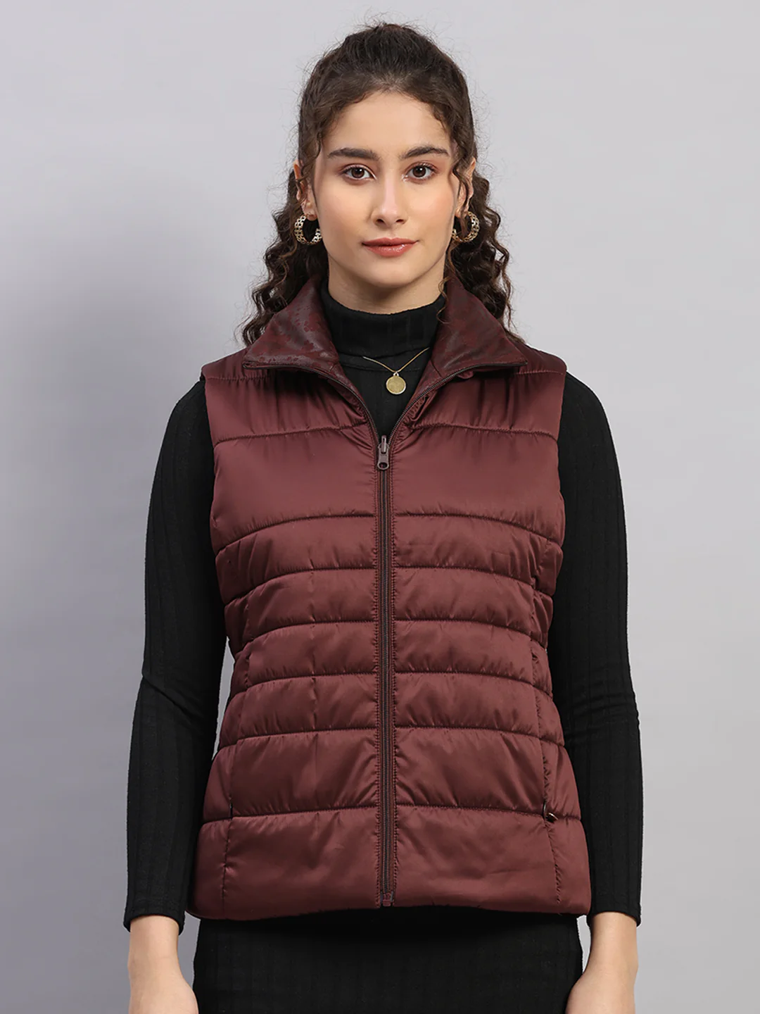 Women Burgundy Solid Collar Sleeveless Jacket