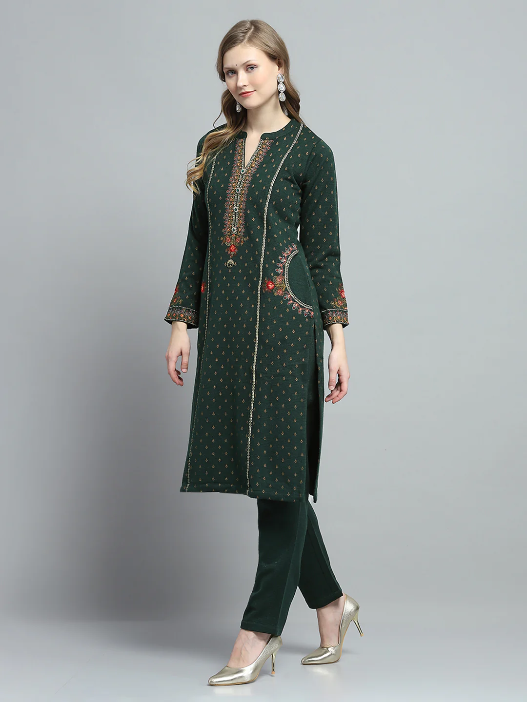 Women Green Self Design Round Neck Full Sleeve Kurti Set for Winter - Image 3