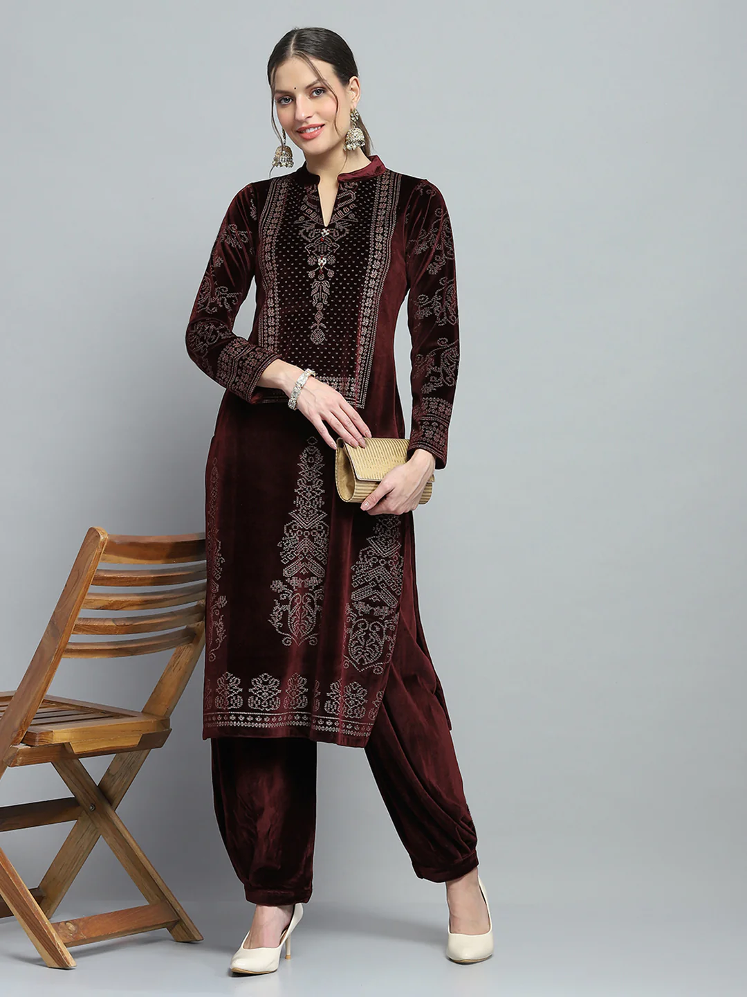 Women Maroon Self Design Round Neck Full Sleeve Kurti Set for Winter - Image 2