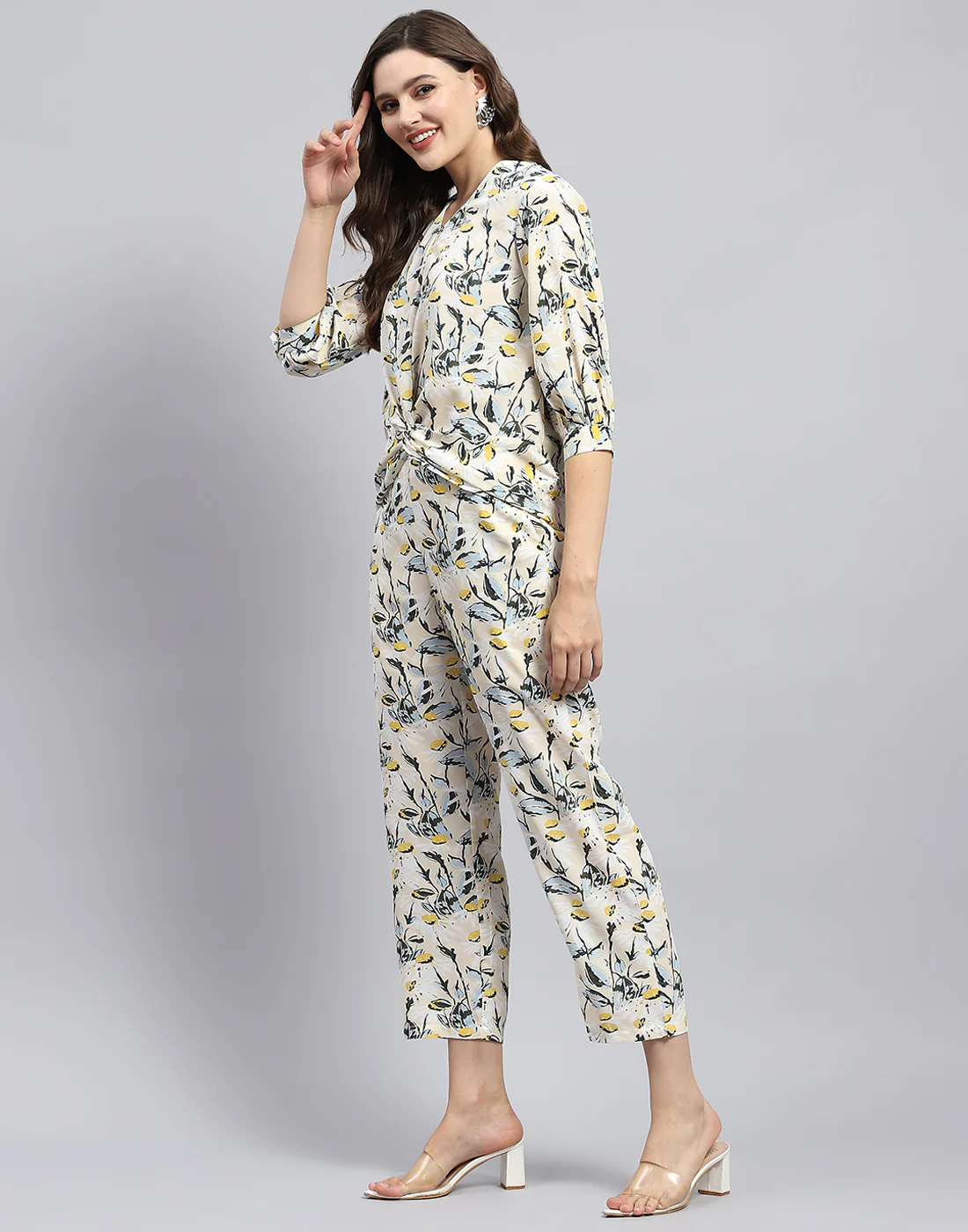 Women Pink & Yellow Floral Print V Neck 3/4 Sleeve Cords Set - Image 4
